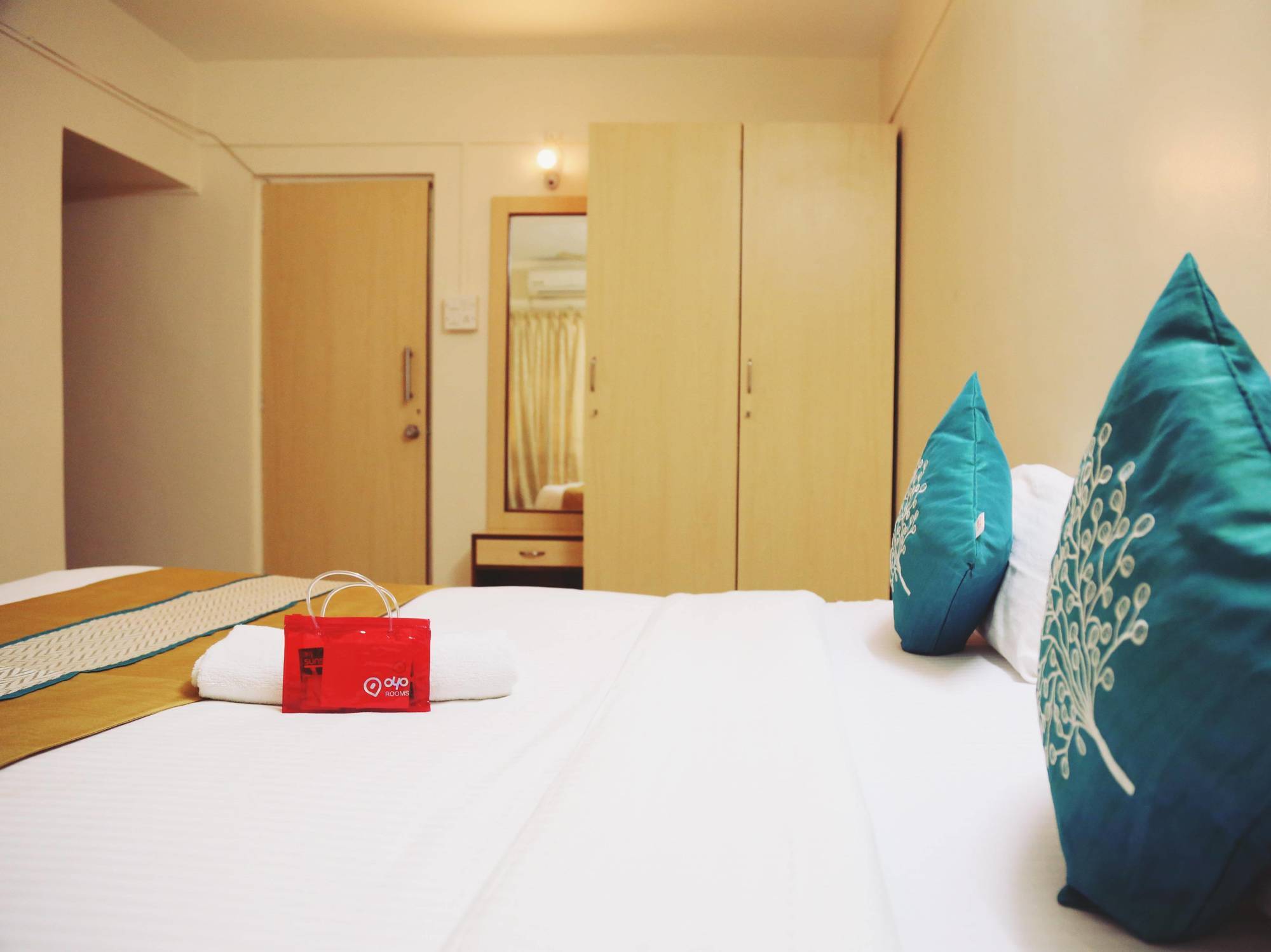 بونة Oyo 946 Royce Studio Apartments المظهر الخارجي الصورة